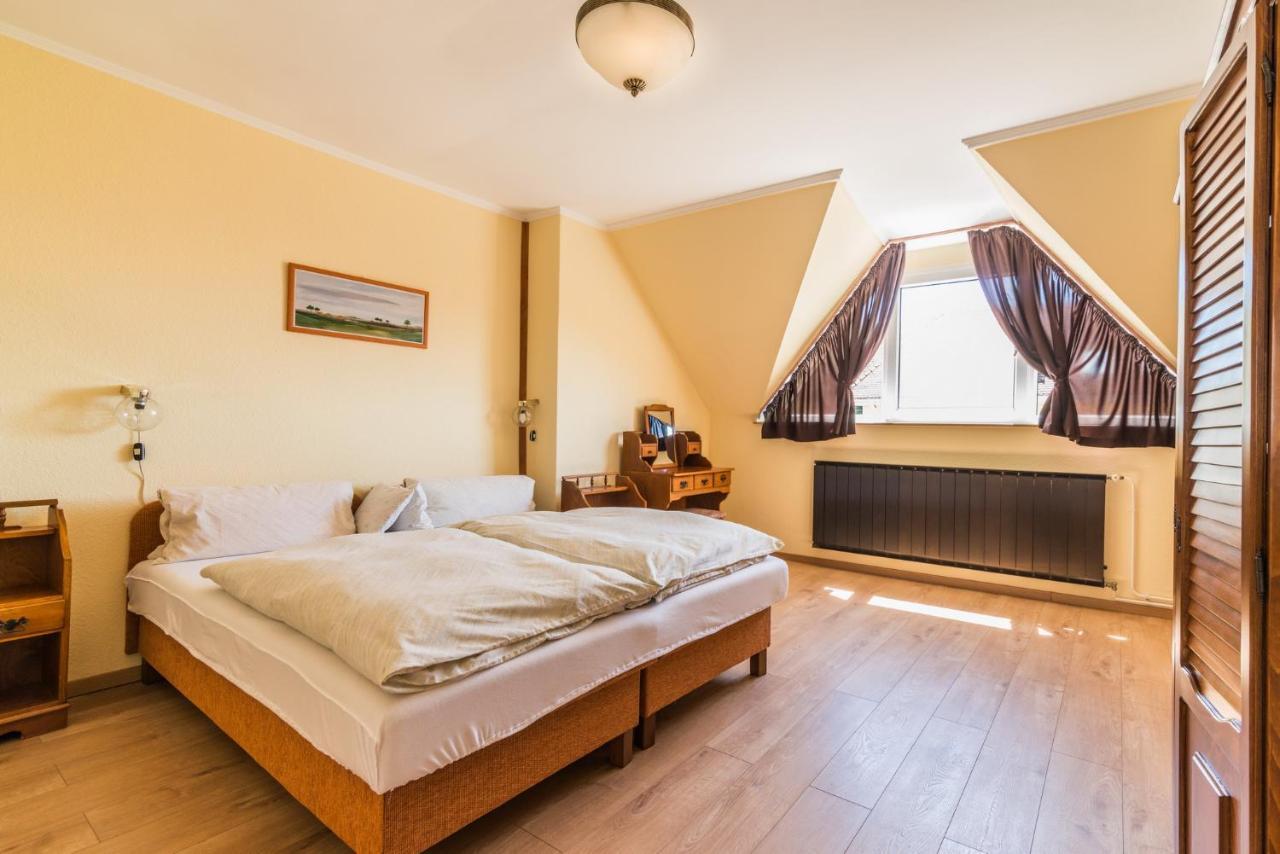 Nemes Apartmanhaz Heviz Luaran gambar