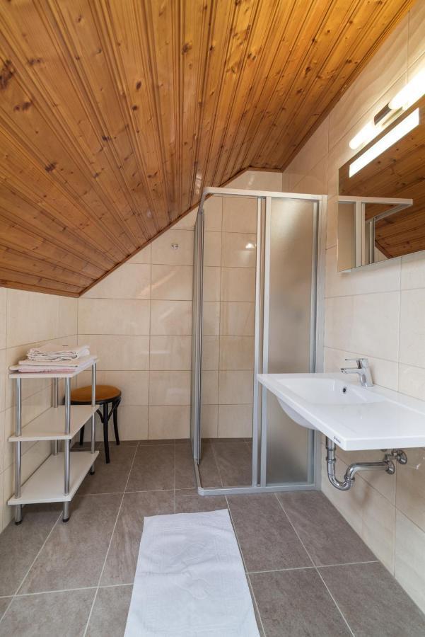 Nemes Apartmanhaz Heviz Luaran gambar