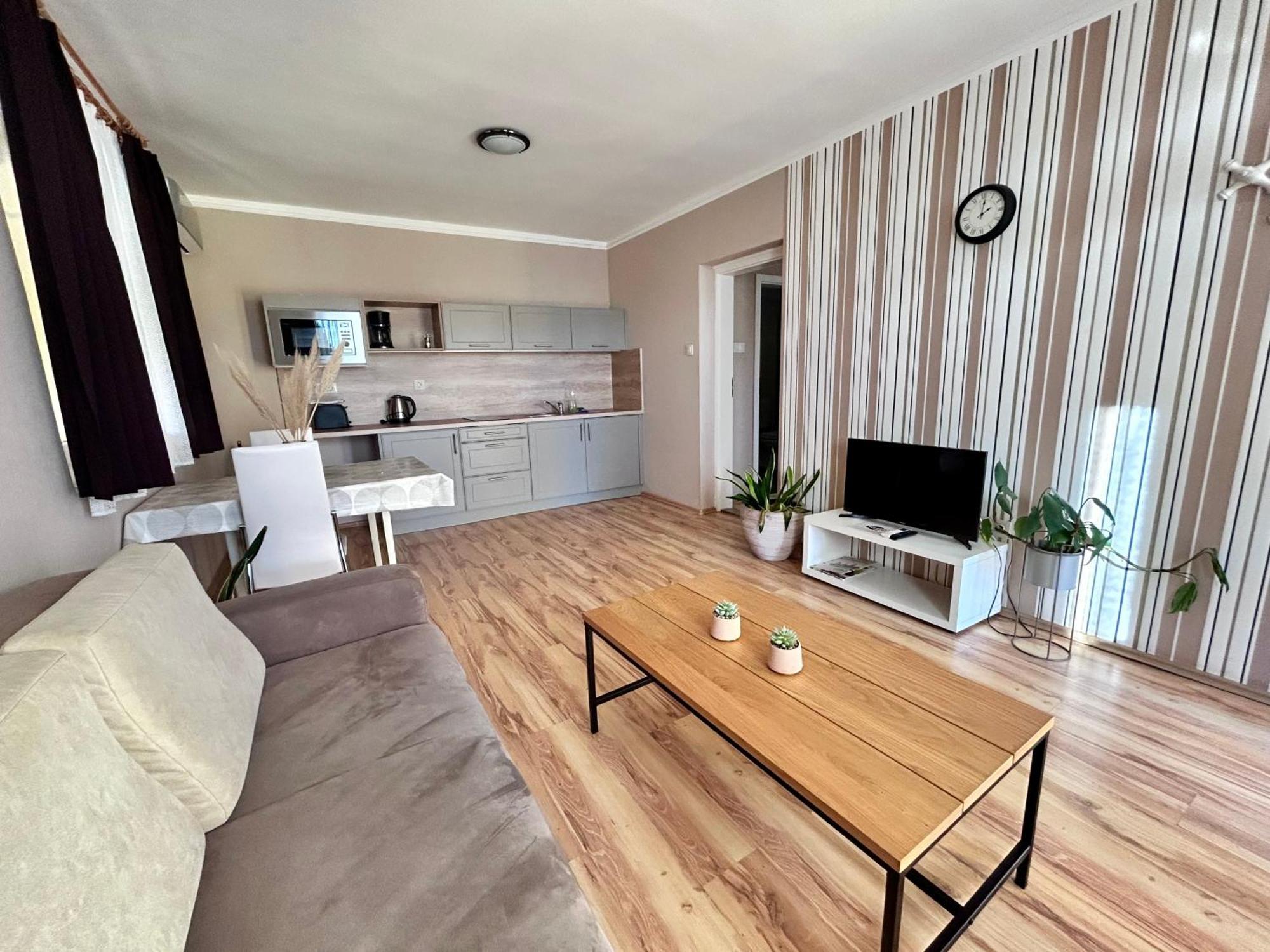 Nemes Apartmanhaz Heviz Luaran gambar